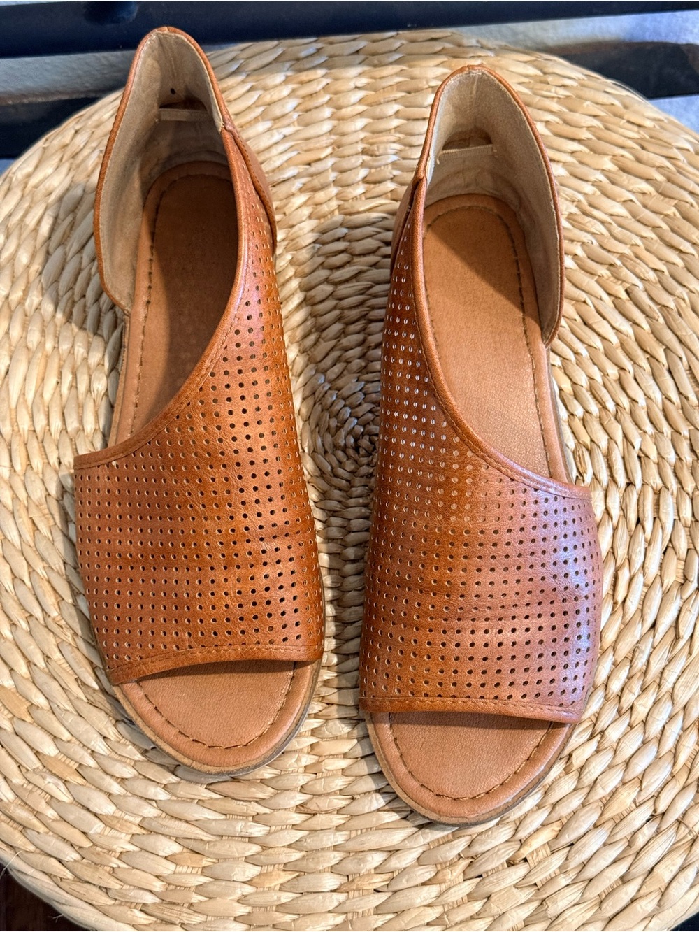 Catherine Malandrino Size 9 Cognac Perforated Peep Toe Flats